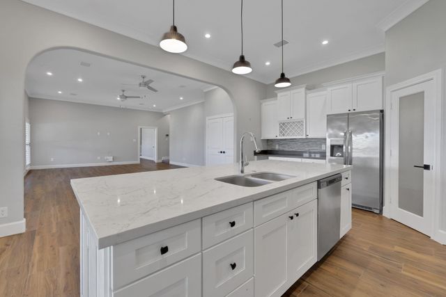 930 Paradise Drive, Coldspring, TX 77331