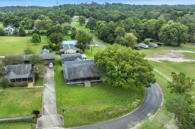 930 Paradise Drive, Coldspring, TX 77331