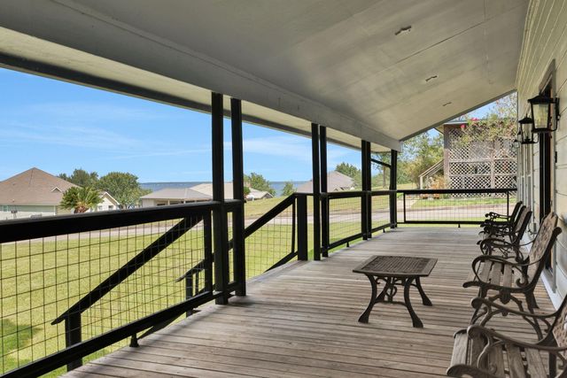 930 Paradise Drive, Coldspring, TX 77331