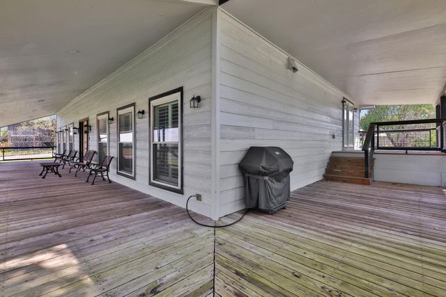 930 Paradise Drive, Coldspring, TX 77331