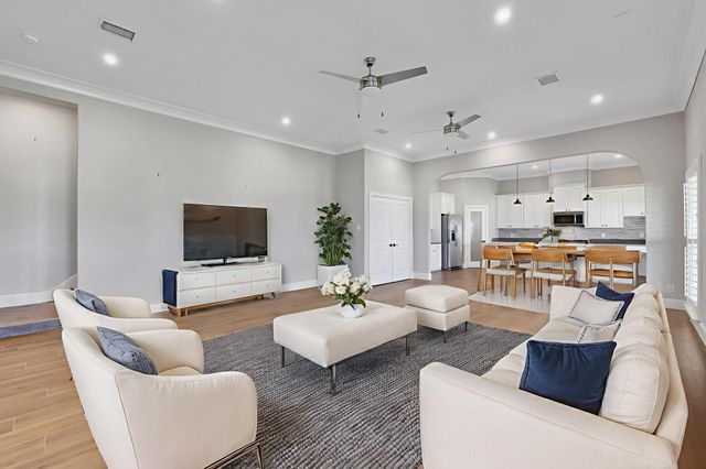 930 Paradise Drive, Coldspring, TX 77331