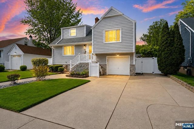 43 Berwyn Place, Bergenfield, NJ 07621