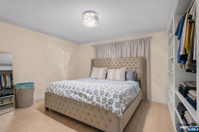 43 Berwyn Place, Bergenfield, NJ 07621