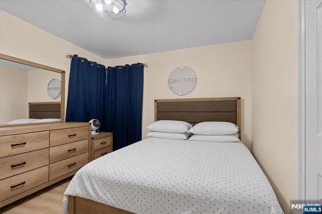 43 Berwyn Place, Bergenfield, NJ 07621