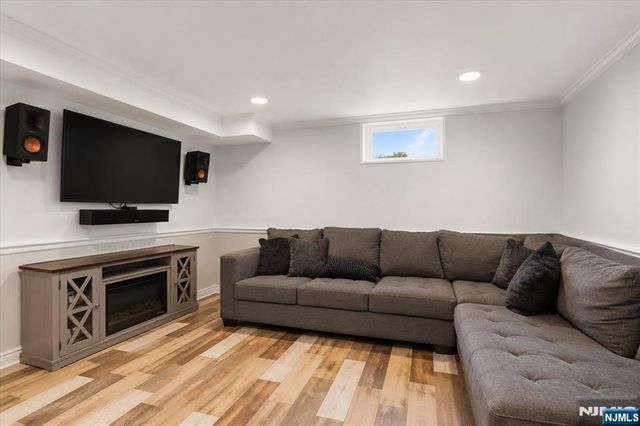 43 Berwyn Place, Bergenfield, NJ 07621