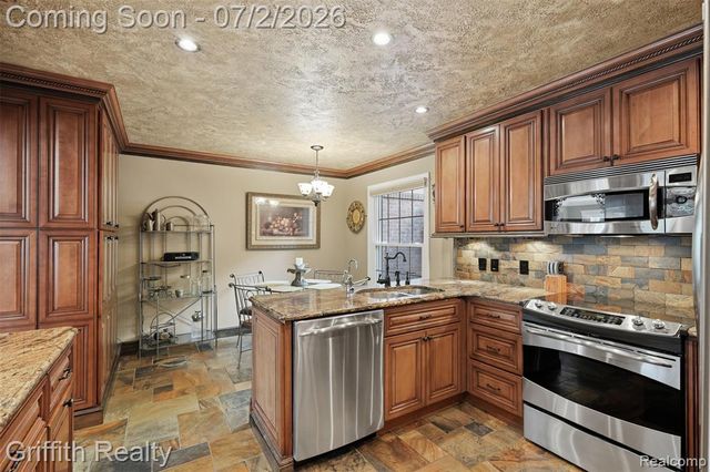 4603 Golf View Drive, Brighton, MI 48116