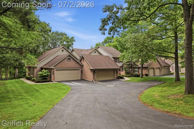 4603 Golf View Drive, Brighton, MI 48116