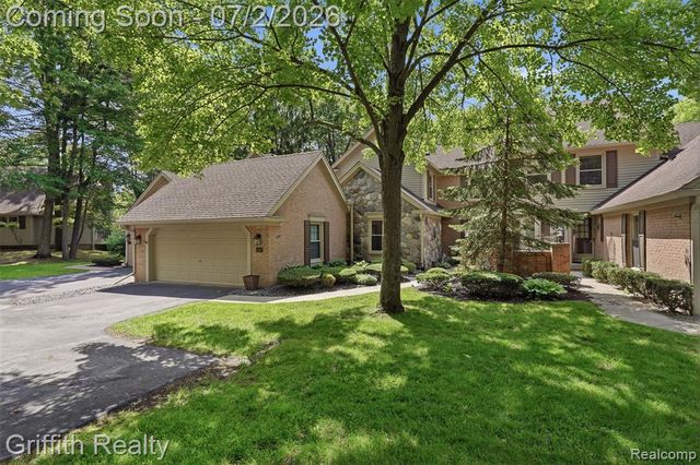 4603 Golf View Drive, Brighton, MI 48116
