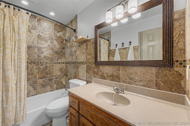 1746 S Poplar Avenue, Broken Arrow, OK 74012