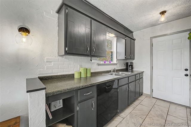 1746 S Poplar Avenue, Broken Arrow, OK 74012