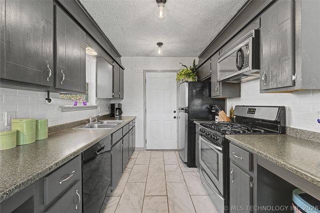 1746 S Poplar Avenue, Broken Arrow, OK 74012