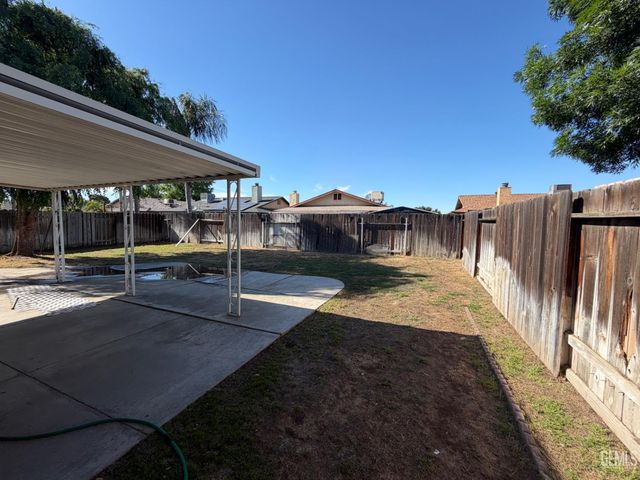 4108 Sugar Cane Avenue, Bakersfield, CA 93313