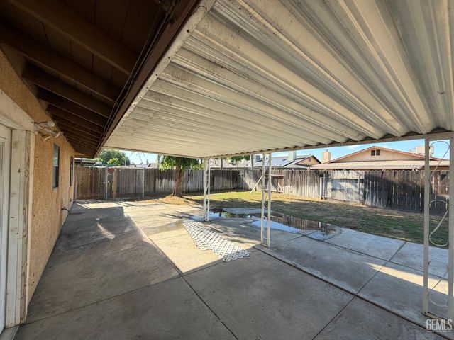 4108 Sugar Cane Avenue, Bakersfield, CA 93313