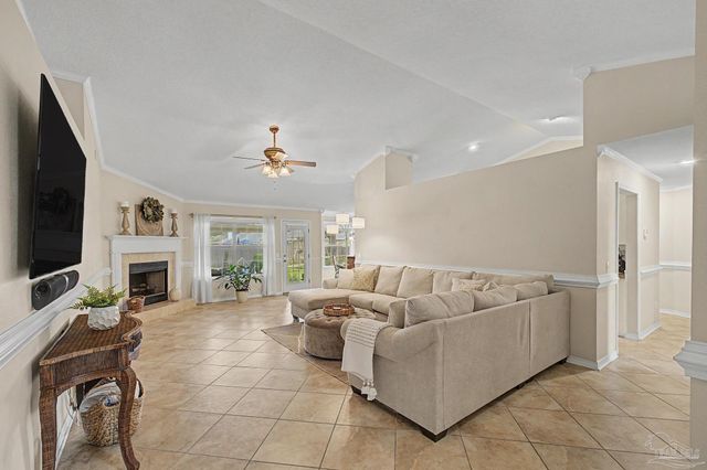 5644 Sweetbirch Ln, Milton, FL 32583