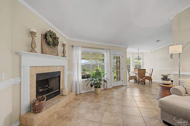 5644 Sweetbirch Ln, Milton, FL 32583