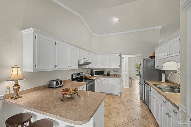 5644 Sweetbirch Ln, Milton, FL 32583