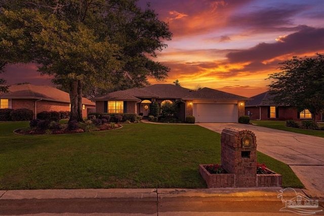 5644 Sweetbirch Ln, Milton, FL 32583