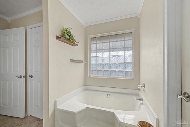 5644 Sweetbirch Ln, Milton, FL 32583