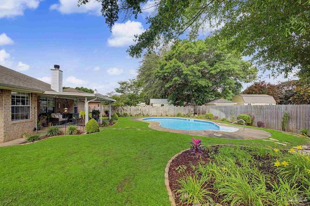 5644 Sweetbirch Ln, Milton, FL 32583