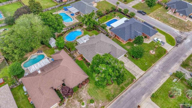 5644 Sweetbirch Ln, Milton, FL 32583