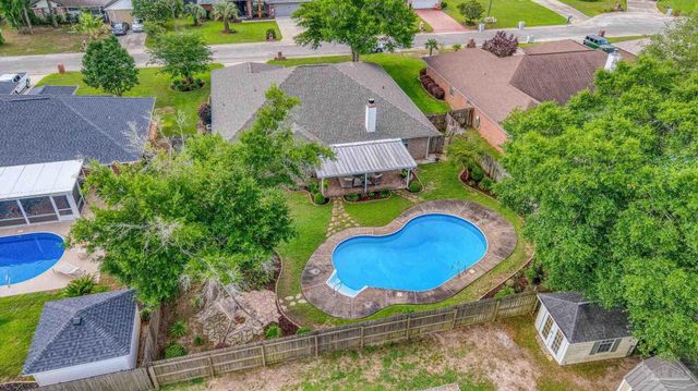 5644 Sweetbirch Ln, Milton, FL 32583