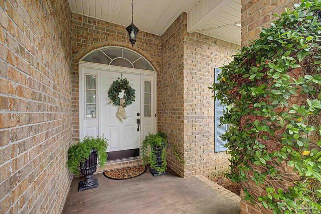 5644 Sweetbirch Ln, Milton, FL 32583