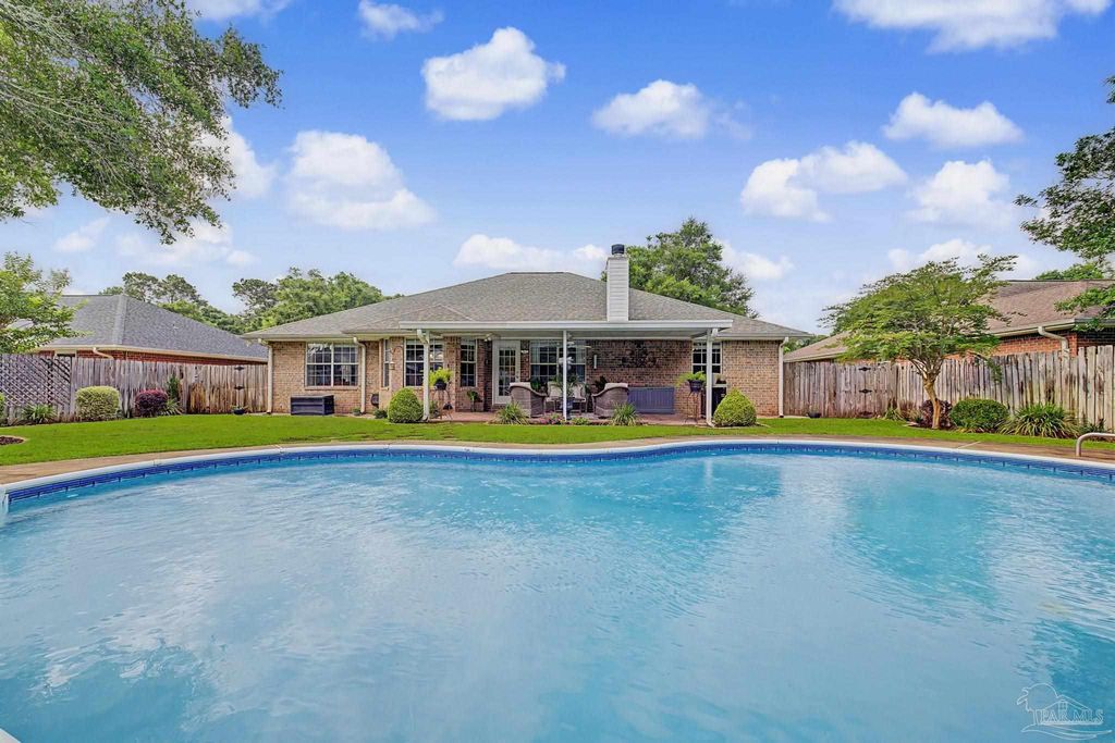 5644 Sweetbirch Ln, Milton, FL 32583