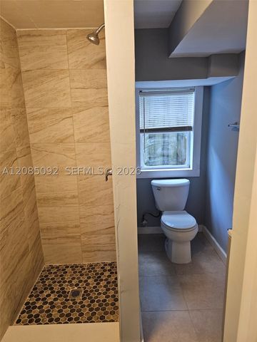 807 SW 4th St back, Fort Lauderdale, FL 33312