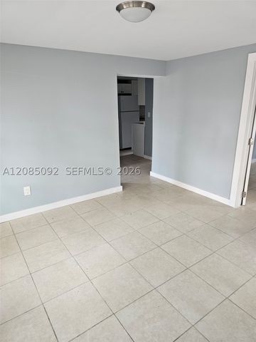 807 SW 4th St back, Fort Lauderdale, FL 33312