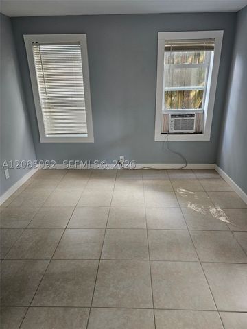 807 SW 4th St back, Fort Lauderdale, FL 33312