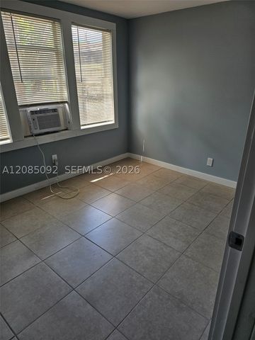 807 SW 4th St back, Fort Lauderdale, FL 33312