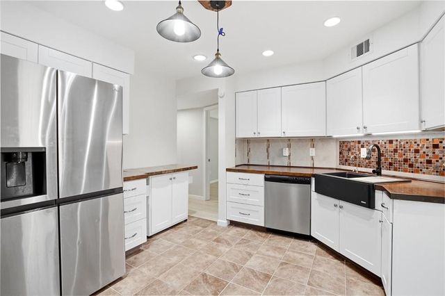 327 Lewis Circle, Commerce, GA 30529