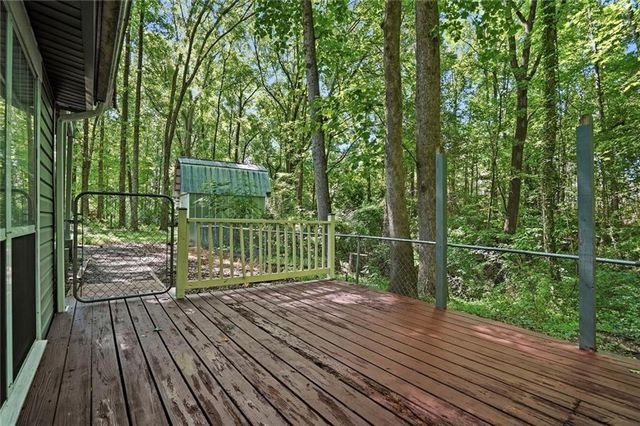 327 Lewis Circle, Commerce, GA 30529
