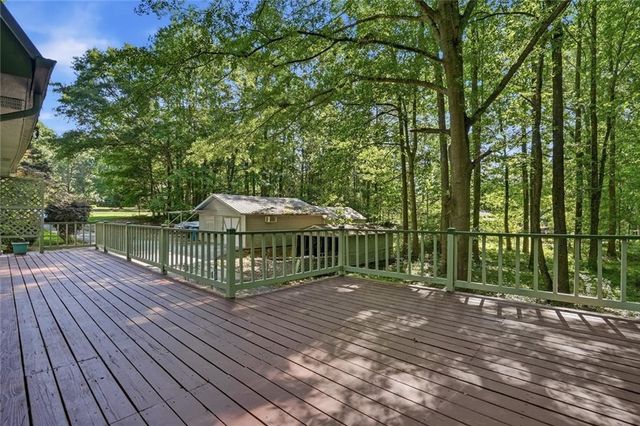 327 Lewis Circle, Commerce, GA 30529