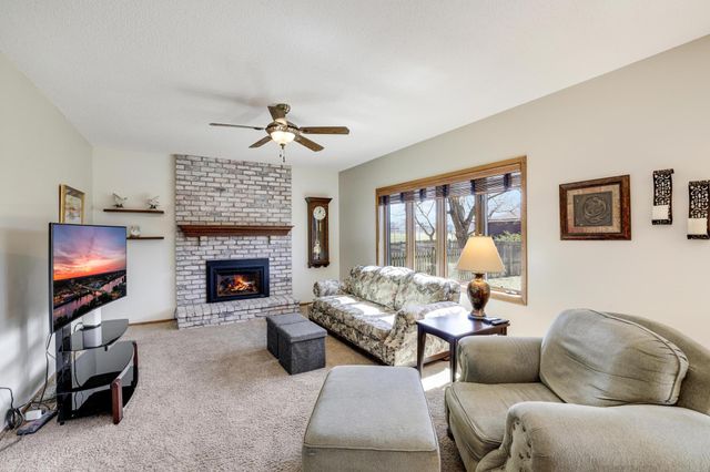 1208 Borealis Lane NE, Columbia Heights, MN 55421