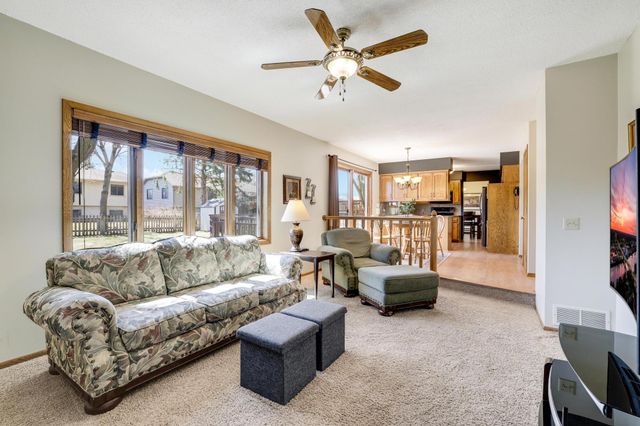 1208 Borealis Lane NE, Columbia Heights, MN 55421