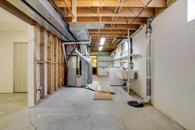 1208 Borealis Lane NE, Columbia Heights, MN 55421