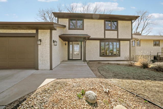 1208 Borealis Lane NE, Columbia Heights, MN 55421