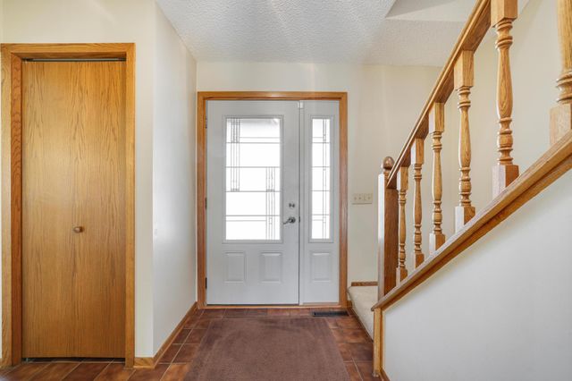 1208 Borealis Lane NE, Columbia Heights, MN 55421