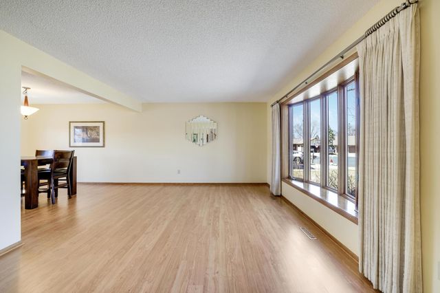 1208 Borealis Lane NE, Columbia Heights, MN 55421