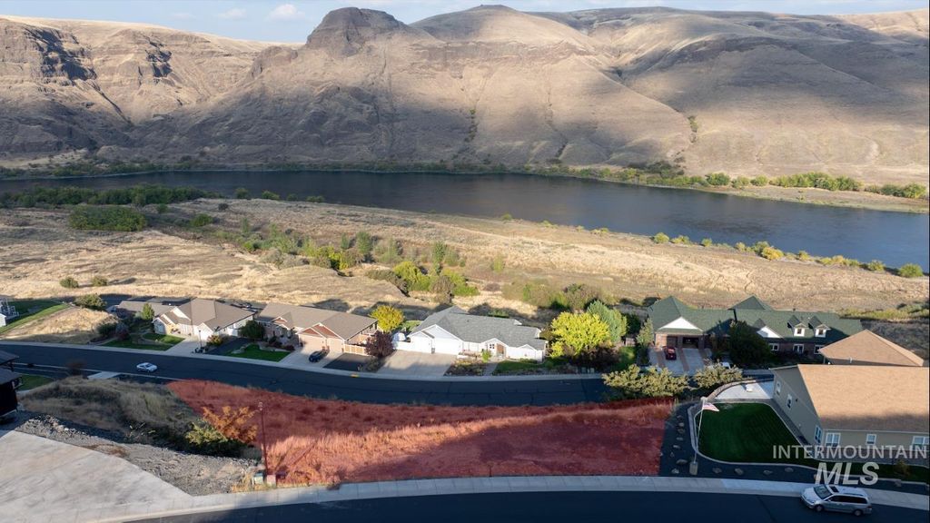 1493 River Ridge, Asotin, WA 99402 photo 2