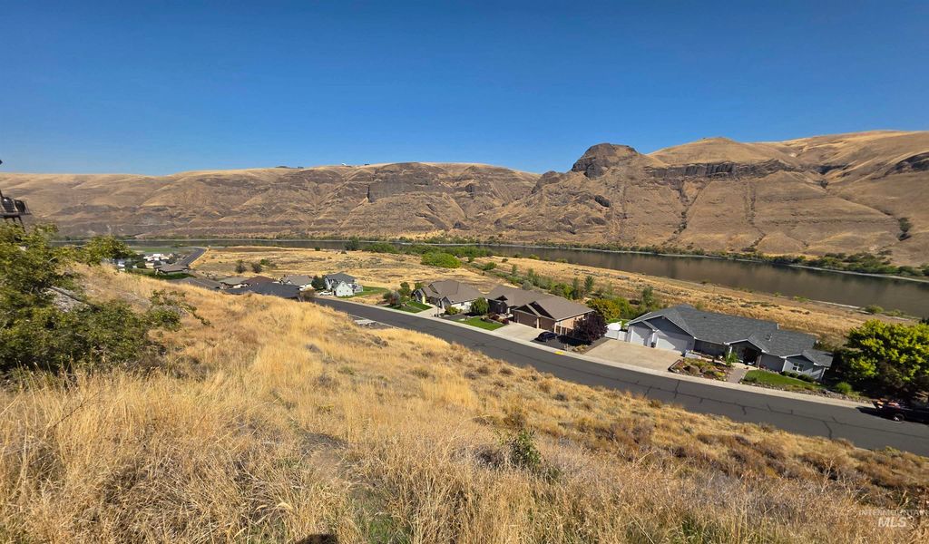 1493 River Ridge, Asotin, WA 99402 photo 8