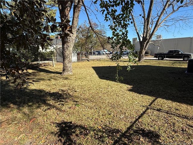 213 E 23rd Street, Lumberton, NC 28358
