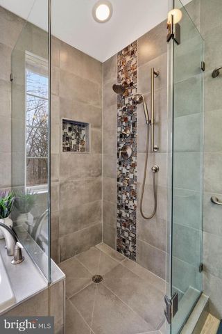 6169 WINDHAM HILL RUN, Alexandria, VA 22315