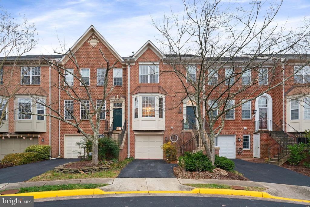 6169 WINDHAM HILL RUN, Alexandria, VA 22315