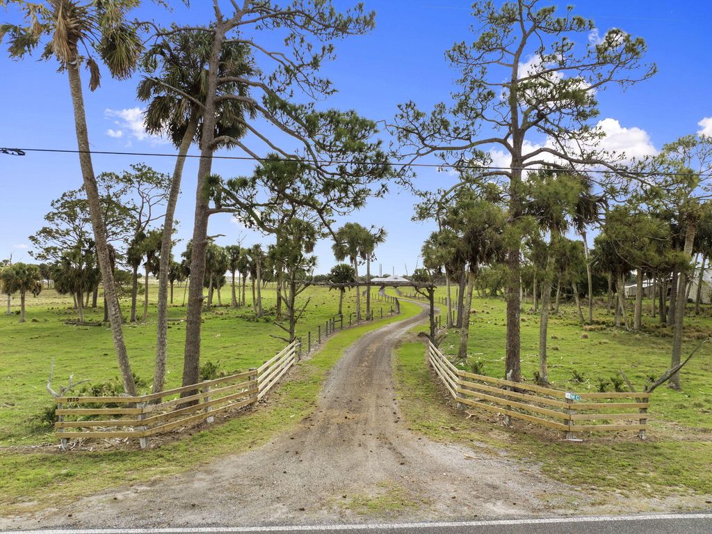 1720 S Brocksmith Road, Fort Pierce, FL 34945