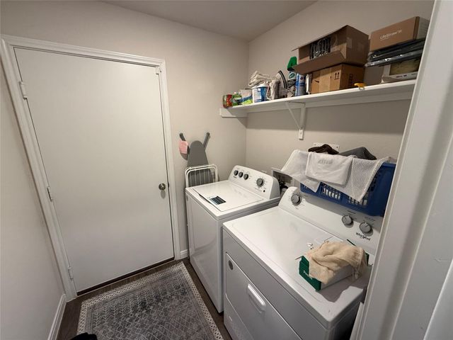 413 ABBEY LN, Lockhart, TX 78644
