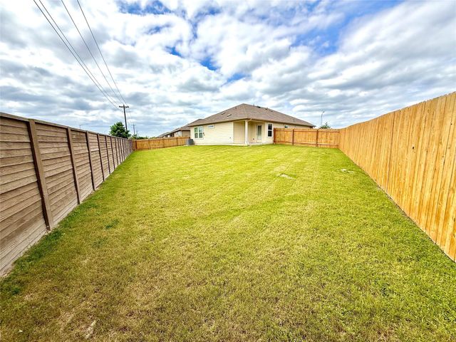 413 ABBEY LN, Lockhart, TX 78644