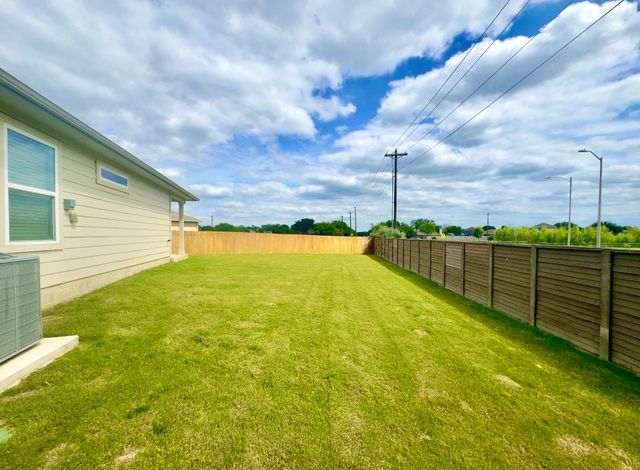 413 ABBEY LN, Lockhart, TX 78644