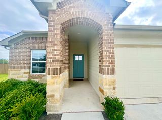 413 ABBEY LN, Lockhart, TX 78644